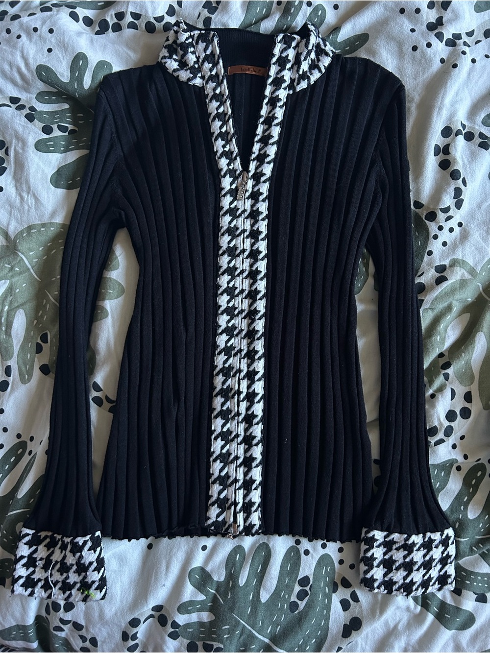 Vintage ‘belldini’ Black Ribbed Fitted Zip-up with Houndstooth Trim